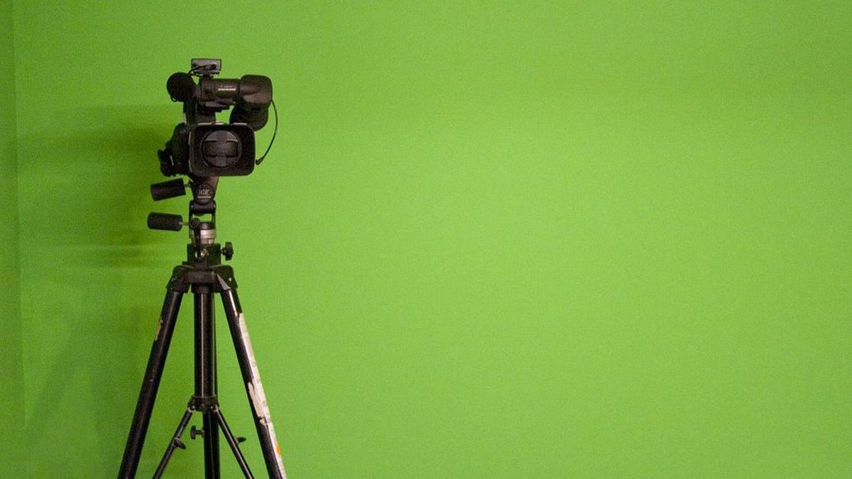Vídeos de IA que trocam pessoas viralizam; veja como são feitos e os riscos